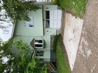 906 Minneapolis St, Sault Sainte Marie, MI 49783