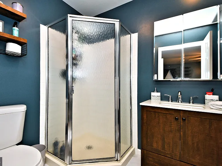 800 Beacon Ct — Photo 35
