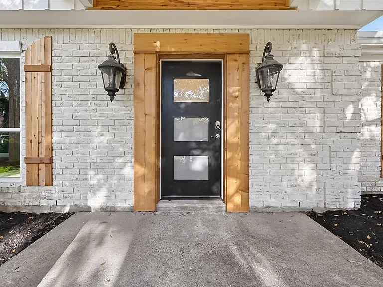2734 Triway Ln — Photo 3