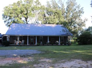 1180 Henry Cochran Rd, Lucedale, MS 39452
