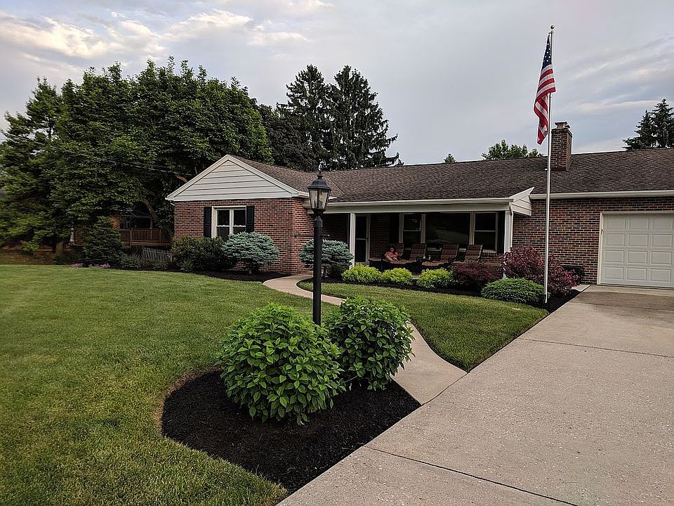 1st image of 2932 Bradley Ave