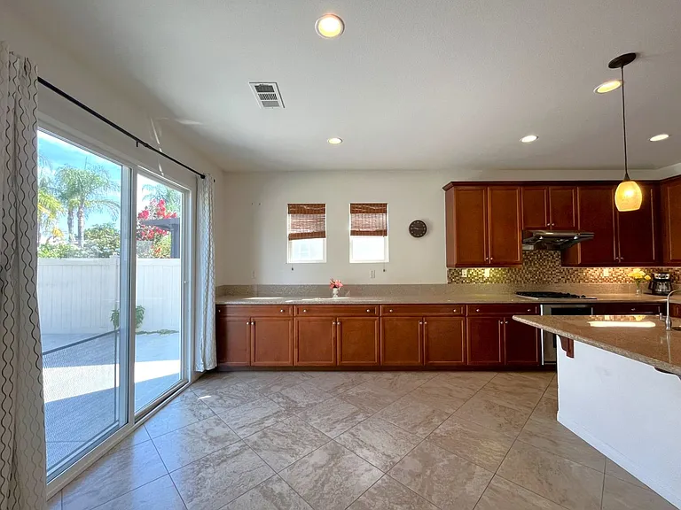 7143 Leighton Dr — Photo 11