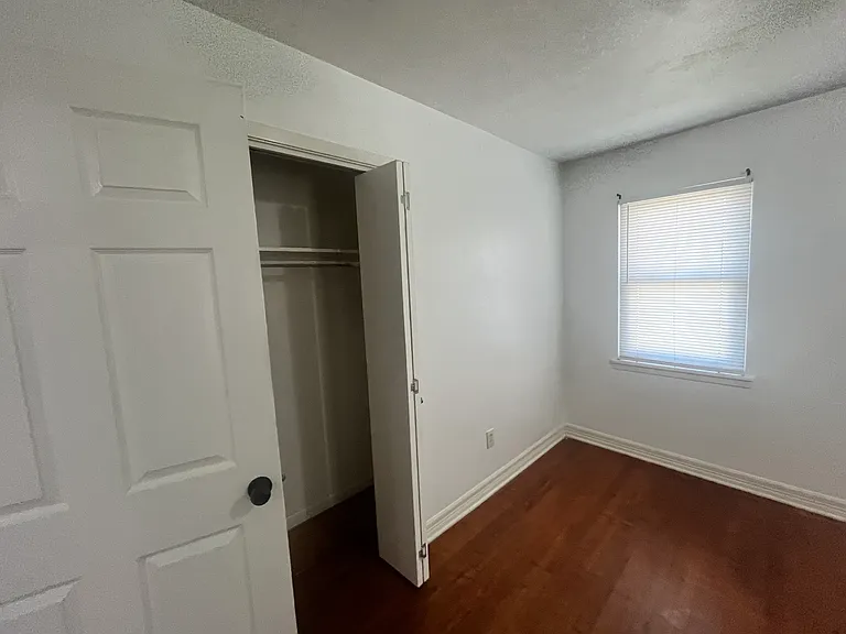 406 Ridge St — Photo 10