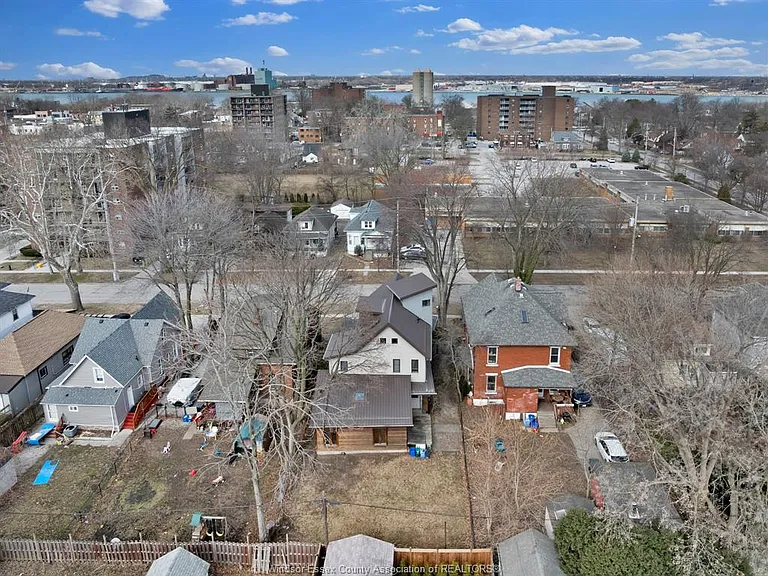 3131 Donnelly St — Photo 31
