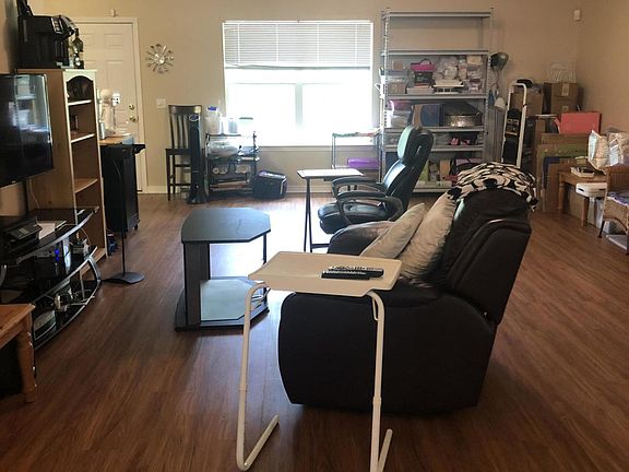 3rd image of 1957 Cardinal Ln