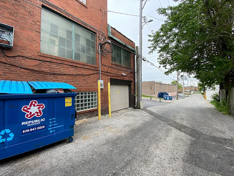 P Building — Photo 25