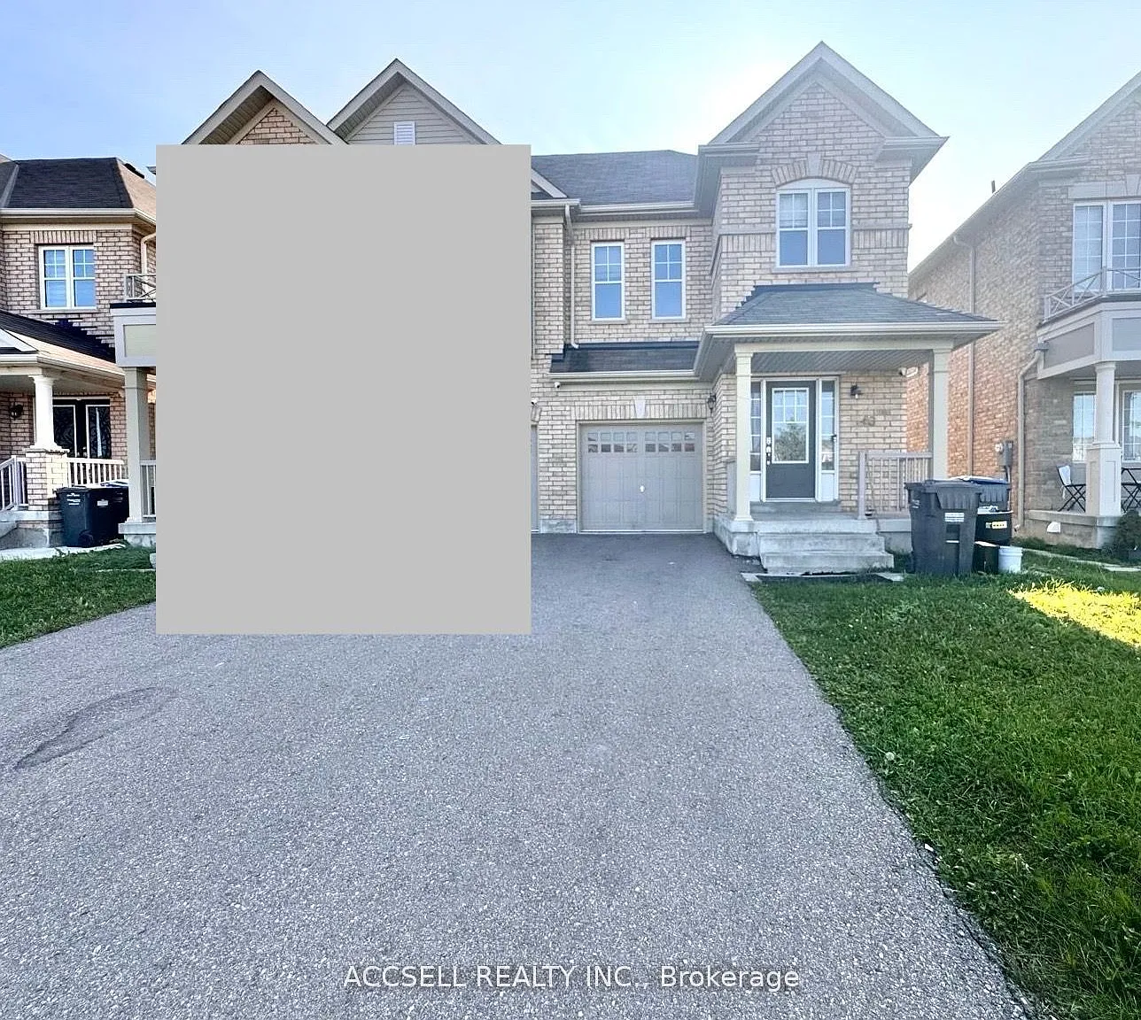 4 bed, $2,999 — Photo 1