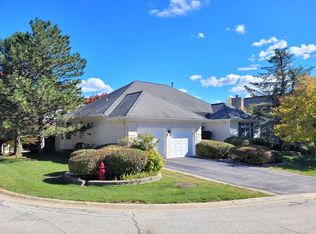 1119 S Hiddenbrook Trl, Palatine, IL 60067