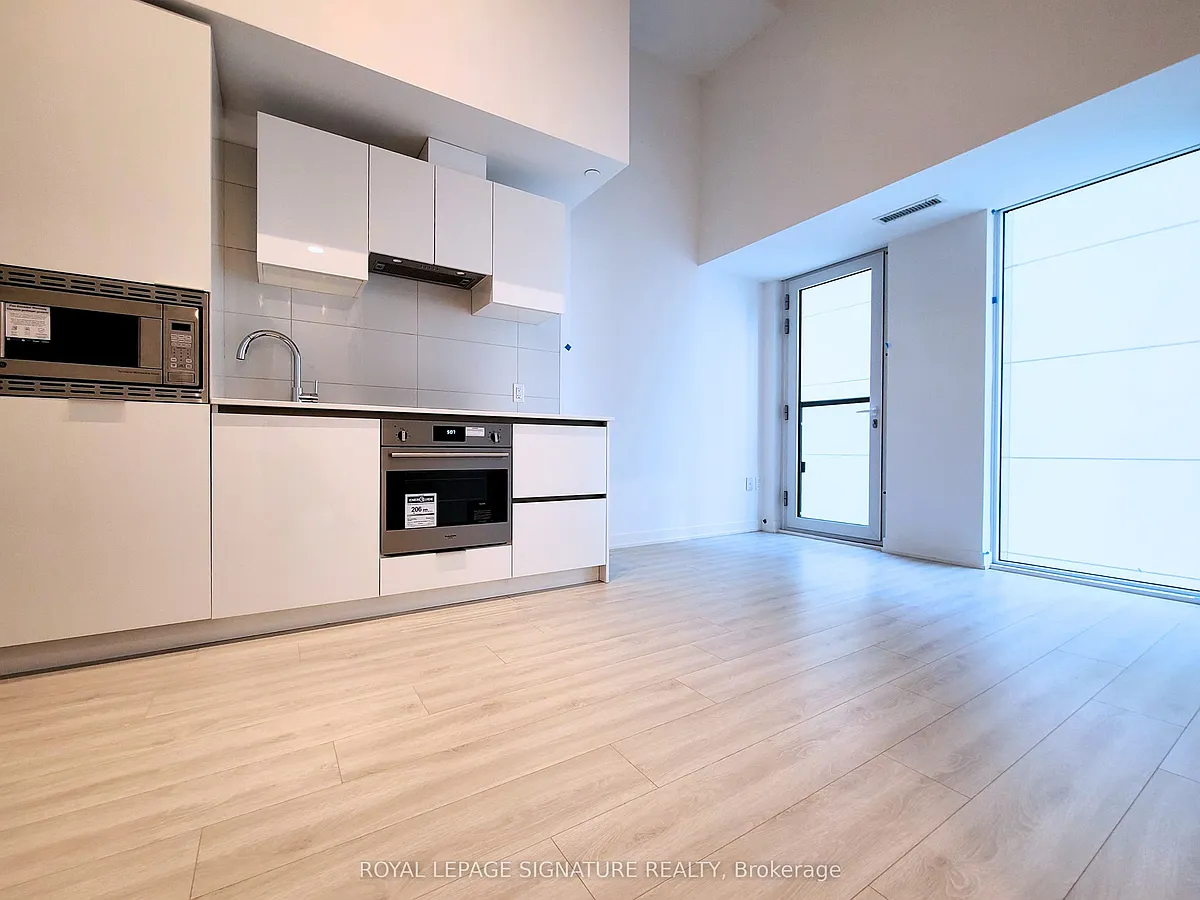 Building Photo - 238 Simcoe St #602