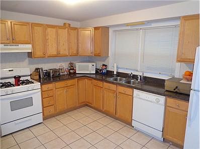 4th image of 5542 S Oak Park Ave