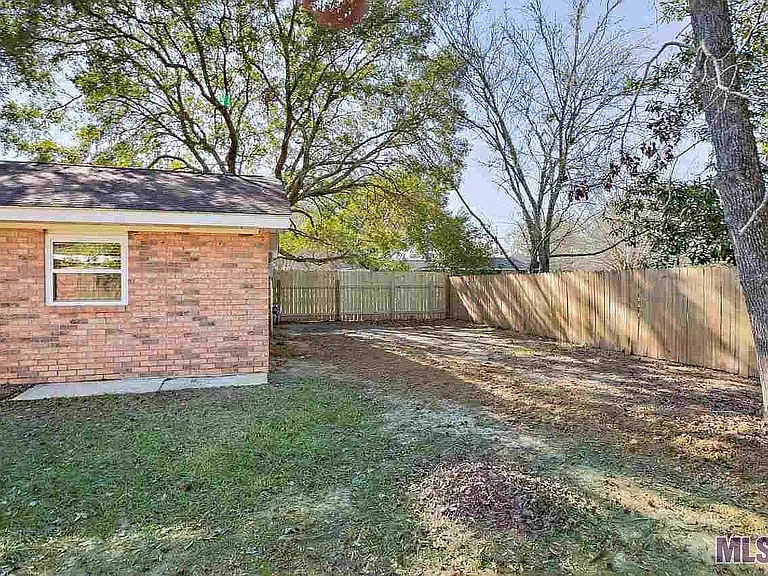 15921 McNeil Ave — Photo 7