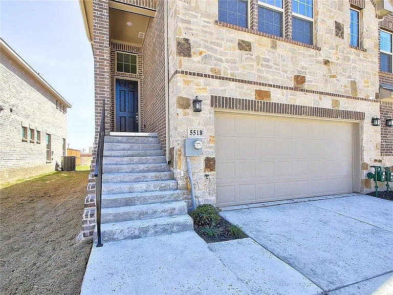 5518 Liberty Dr — Photo 3