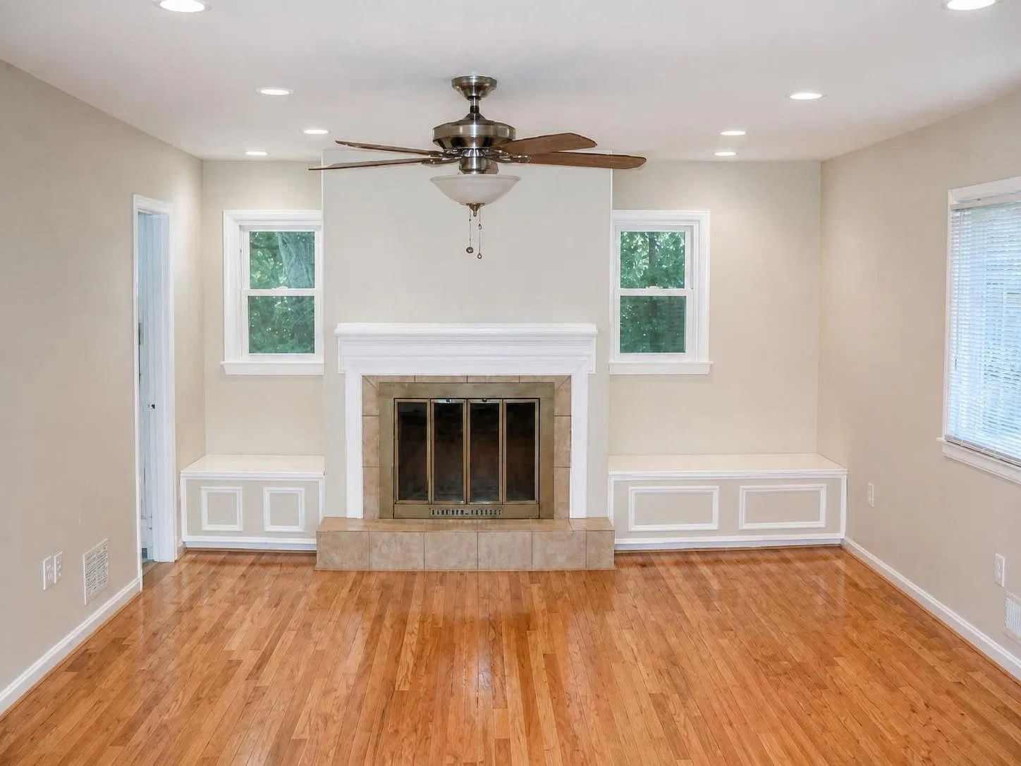 621 Blackstone Ter NW — Photo 1
