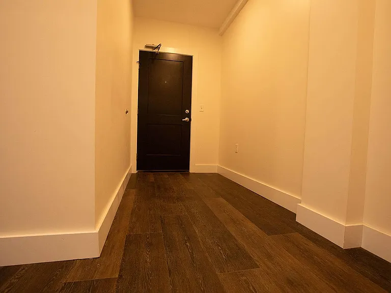 411 W Portage Ave #5 — Photo 15