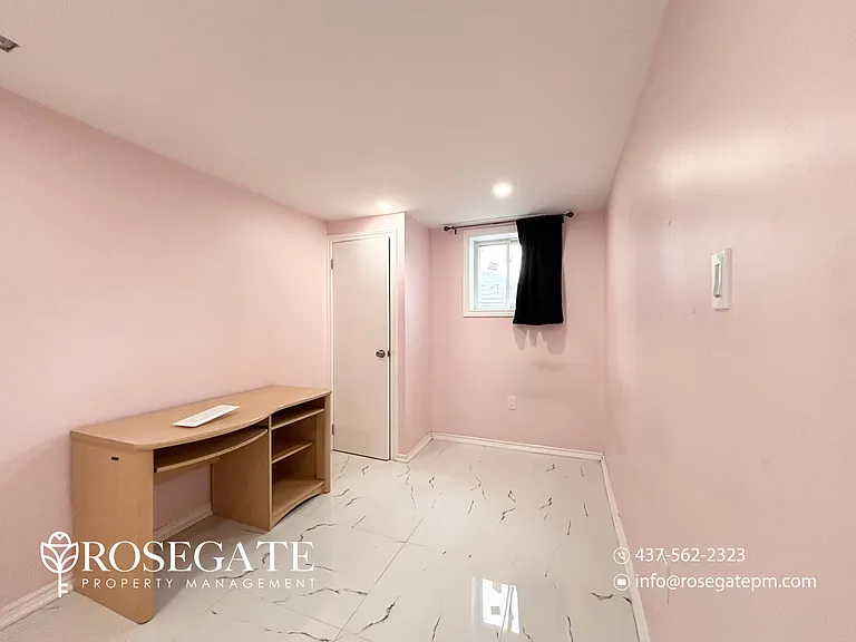 49 College Cres #2 — Photo 12
