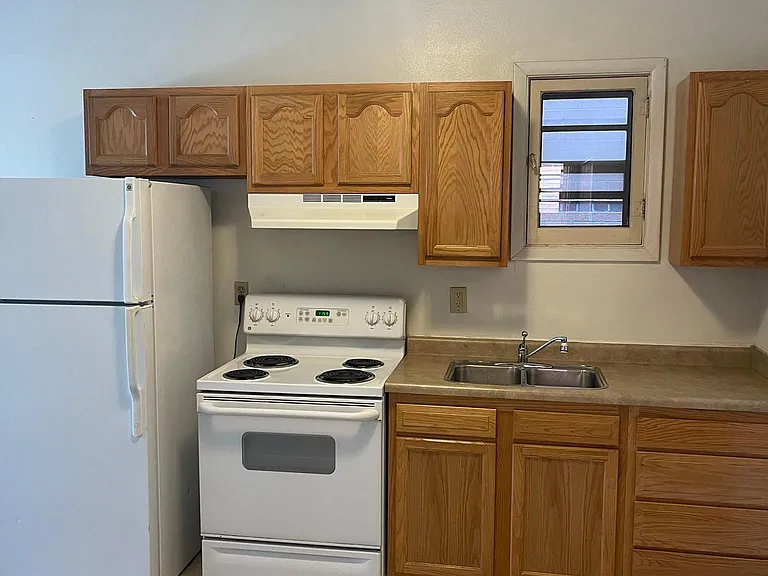213 Iowa Ave #4 — Photo 2