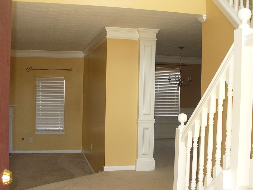 2nd image of 50 Carrington Cir