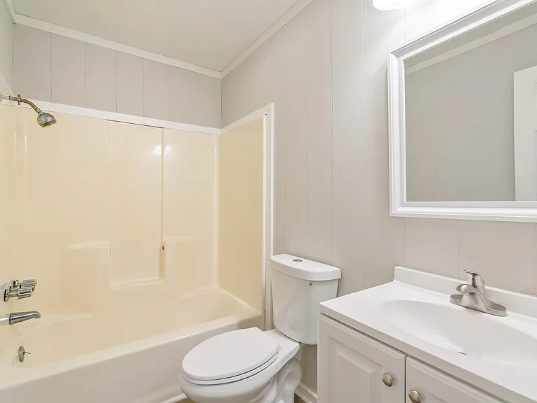 1309 E 1st Ave — Photo 15