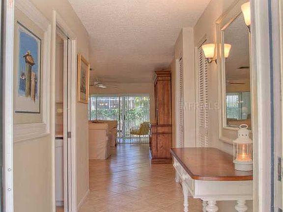 4th image of 7042 W Country Club Dr N