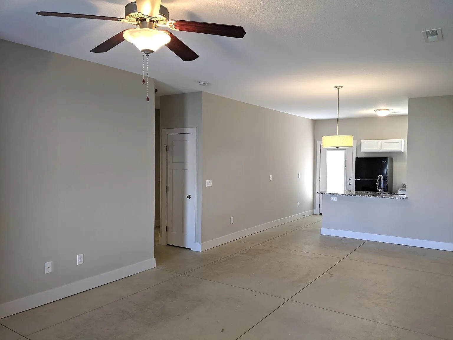 3 bed, 1200 sqft, $1,500 — Photo 3