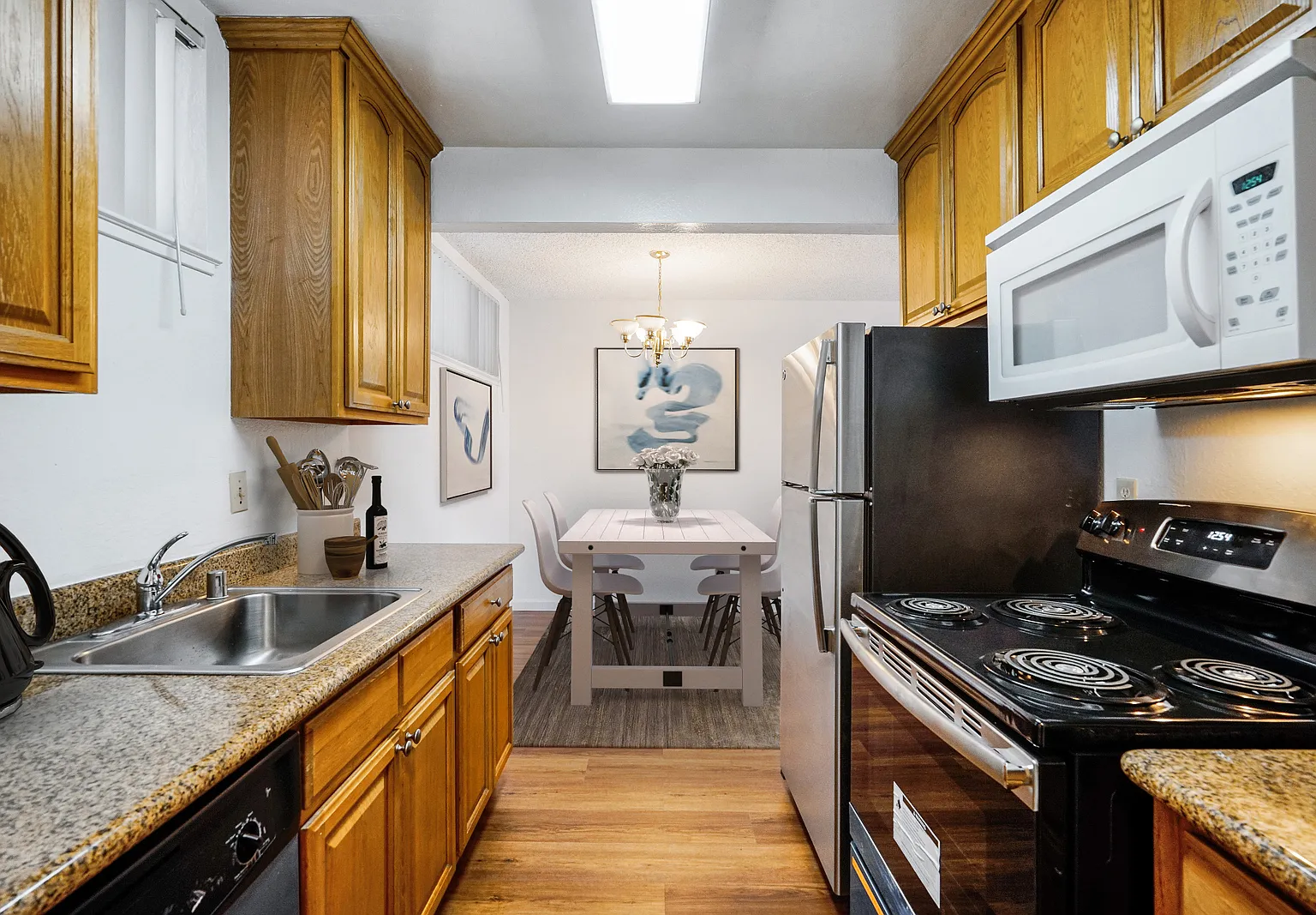 Birchwood Apartments — Photo 1