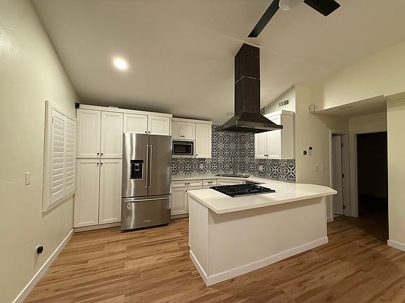 5th image of 4051 Wabash Ave