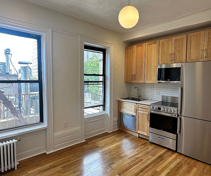 1st image of 128 W 13th St APT 32