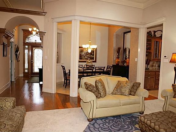 4th image of 3417 Vista Lake Cir