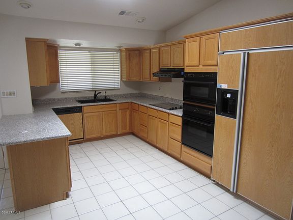 3rd image of 2342 W Naranja Ave