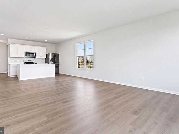 5th image of 505 Parkland Dr