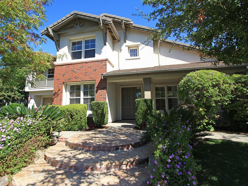 1st image of 1425 Falcon Pointe Dr