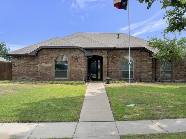 1330 Blue Jay Dr, Lewisville, TX 75077