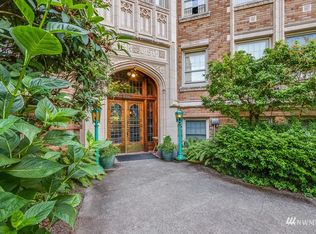 5810 Cowen Pl NE APT 208, Seattle, WA 98105