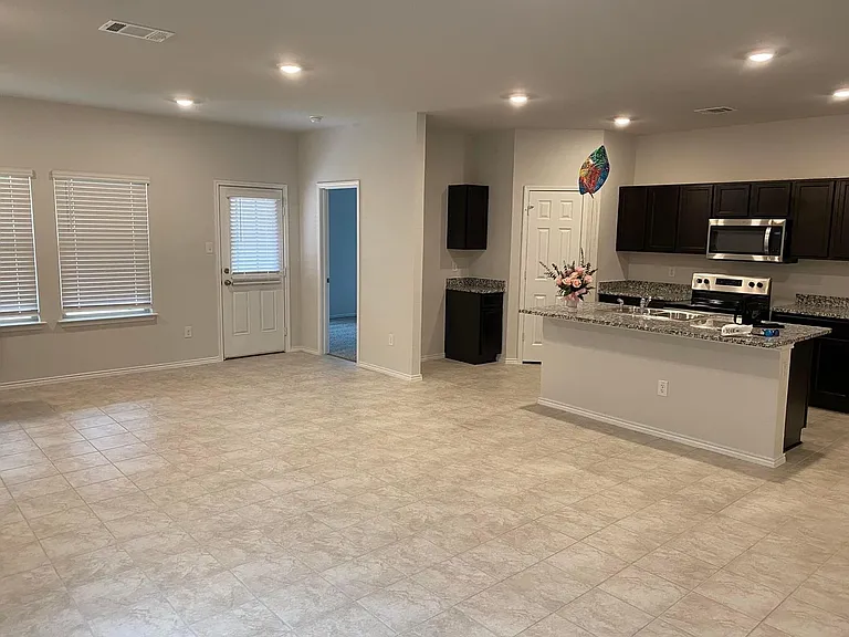 9509 Murandy Dr — Photo 3