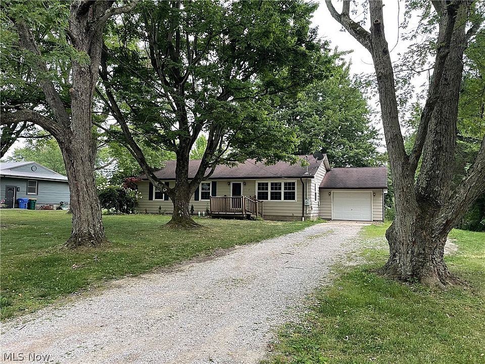 1st image of 376 Susan Dr