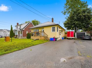 17 Burton St, Belleville, ON K8P 1E5