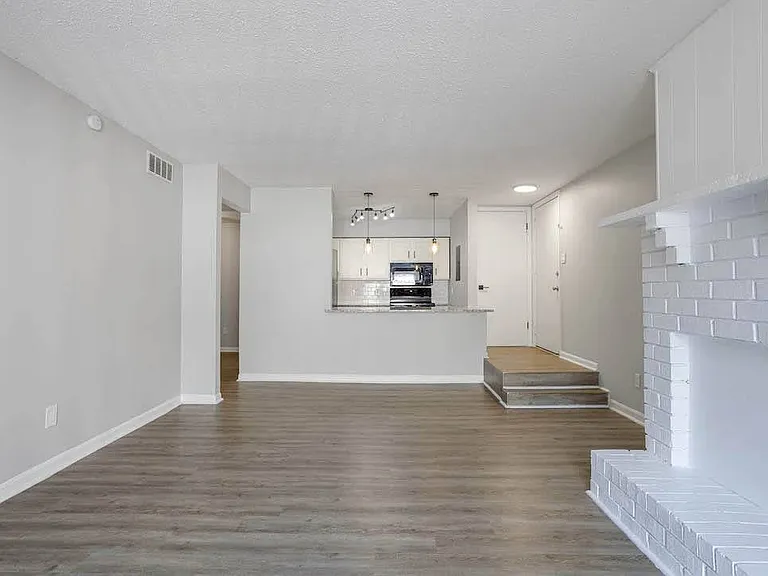 The Onyx Hoover Apartments — Photo 52