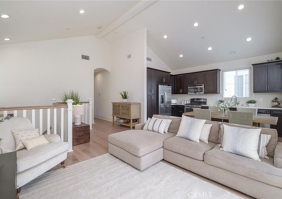 1st image of 1010 Sartori Ave
