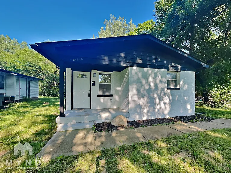 1224 Earhart St — Photo 2