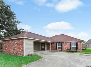 1014 Meadow Glen Ave, Zachary, LA 70791