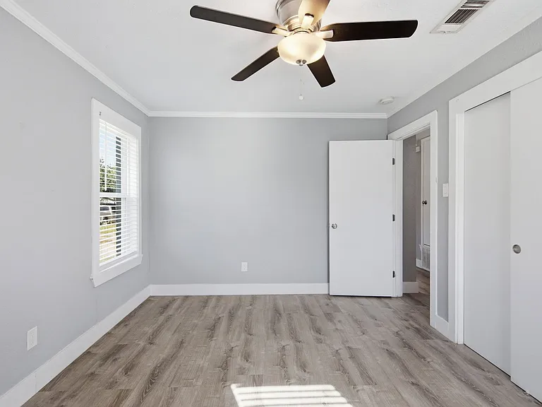 1103 Booker Ave #B — Photo 9