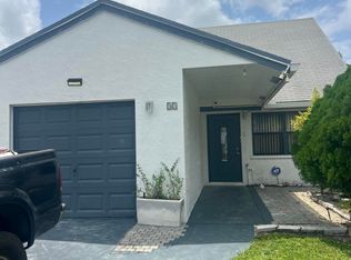 57 Peachtree Pl, Boynton Beach, FL 33436