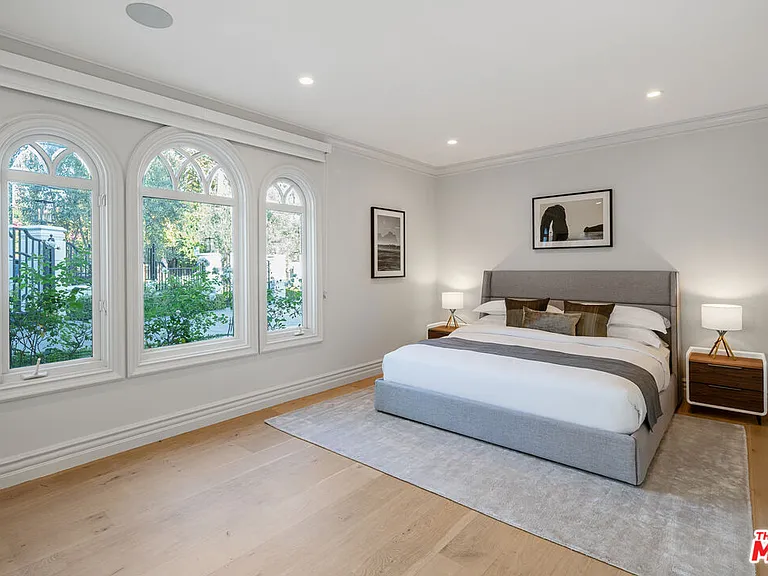 402 Doheny Rd — Photo 34