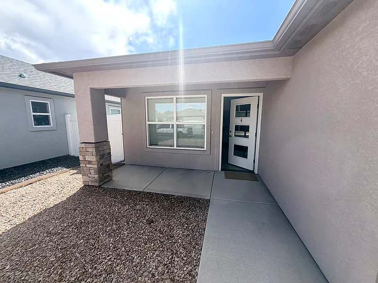 579 Redwing Ln — Photo 4