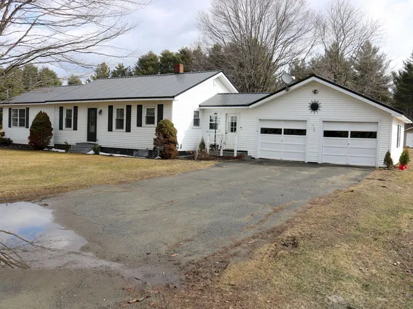 343 River Road, Madison, ME 04950