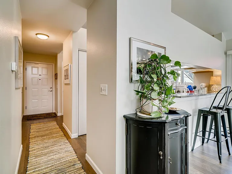 6866 Countryside Ln — Photo 6