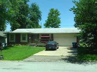 1009 Ash St, Carthage, MO 64836