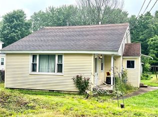 13 1/2 Parkway Dr, Baldwinsville, NY 13027