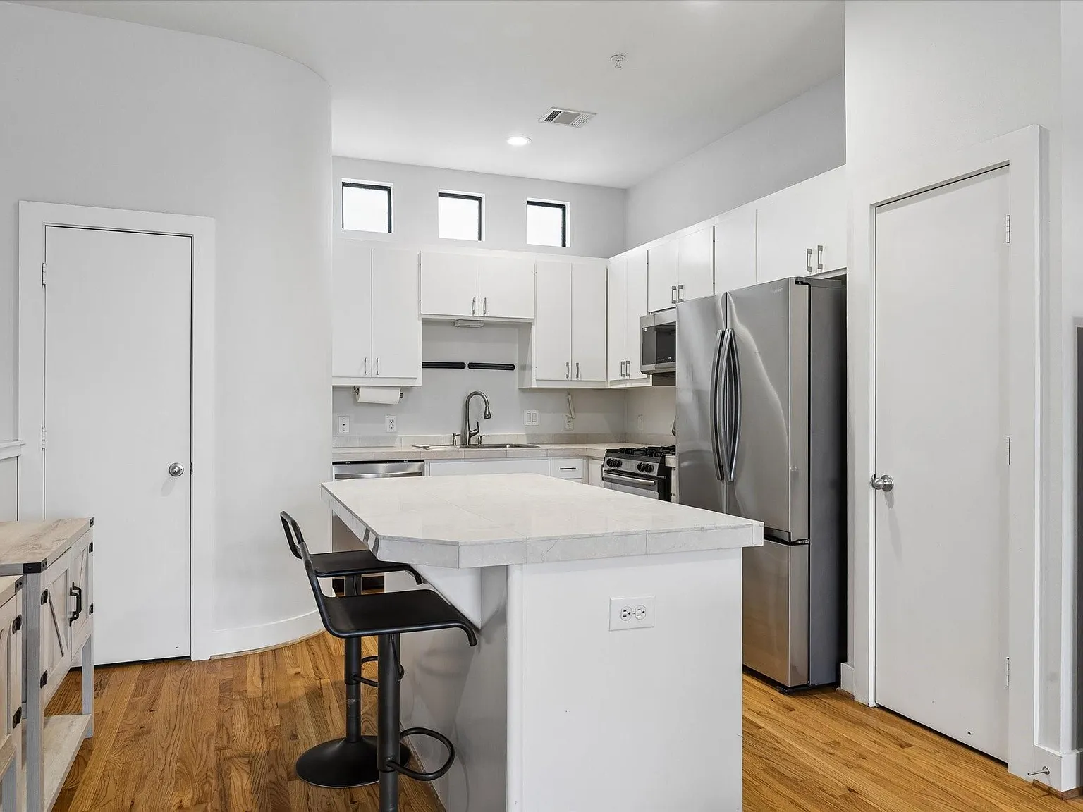 2 bed, 2.0 bath, 1578 sqft, $1,825 — Photo 4