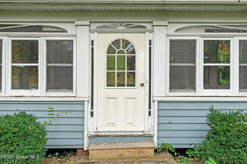 2nd image of 954 Hoosick Road